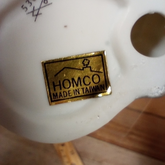 Pair of Skating Bunnies Christmas Figurines Homco Home Interior Holiday Decor - Picture 7 of 7